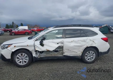 2019 Subaru Outback 2.5I Premium из США, поврежденный, VIN 4S4BSAFC1K3364208